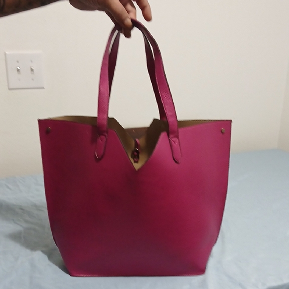 Neiman Marcus Vibrant Pink Tote - Picture 1 of 5